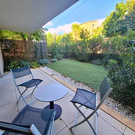 Apartment Jardin De La Pompignane